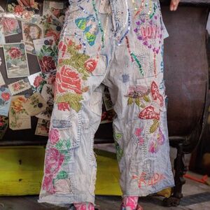 💖NWT MAGNOLIA PEARL Valentine Crop Denims💖